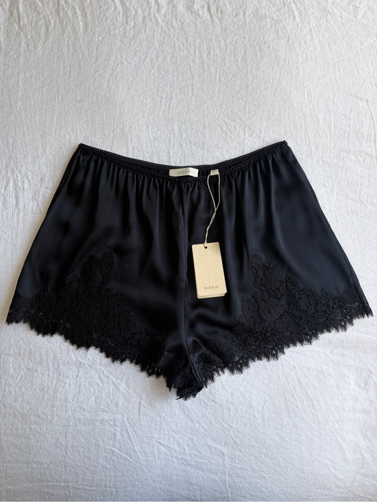 Doen Pants - NWT Doen Iona Silk Lace Trim Elastic Waist Pull On Lingerie Shorts Black
